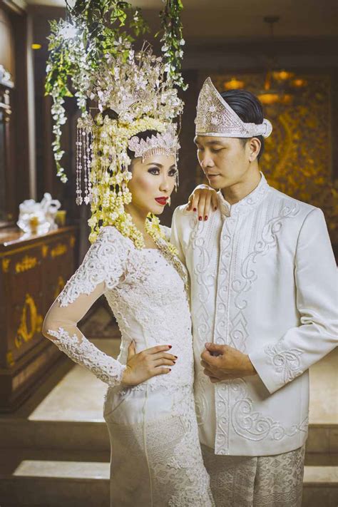 pesona keanggunan sriwijaya busana pengantin palembang weddingkucom