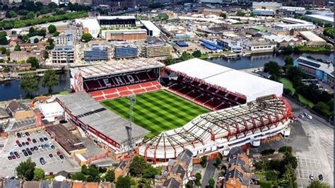 city ground stadium capacity  seating plan records location