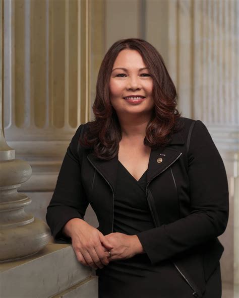 senator tammy duckworth  advocate  disability  veterans rights enabling devices