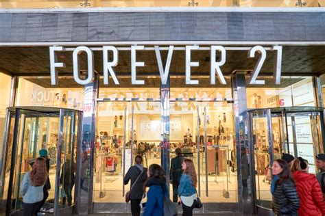 forever 21 hit with 2 million lawsuit after bathroom