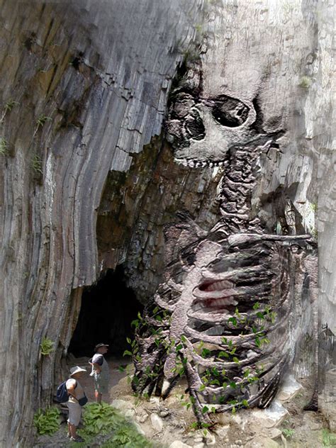 giant skeletons   real    hoax