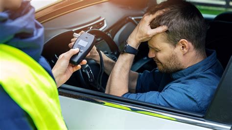 handhaving regels tegen alcoholgebruik en gebruik van mobiele telefoons  het verkeer schiet