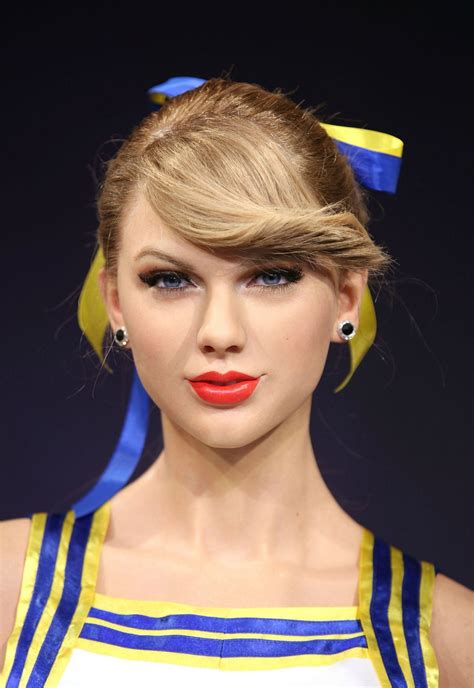 taylor swift s new madame tussauds wax figure is having a bad hair day