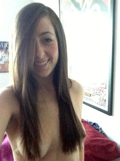 lesbian sarah schneider snl nude — leaked photos of