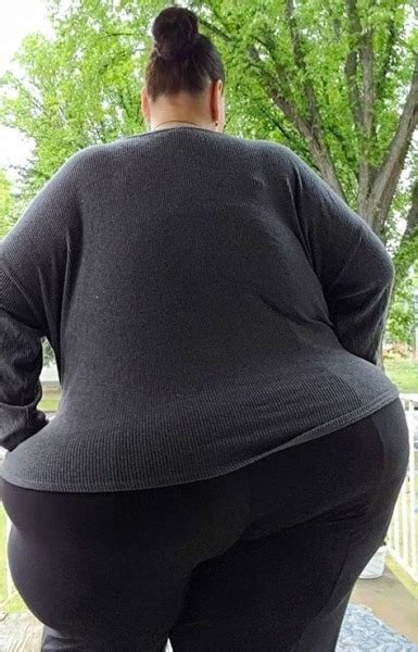Cant Believe How Sexy She Is As A Pear Shaped Lad Tumbex