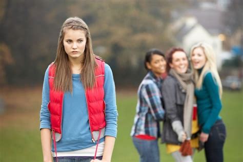 Helping Your Teen Deal With Peer Pressure Teenlife