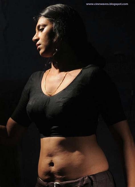 hottest actress photos unseen kasthuri hot navel