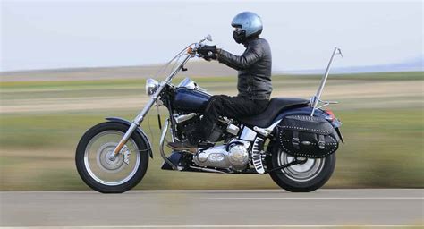 tips  picking stylish   motorcycle riding gear  newsweekly