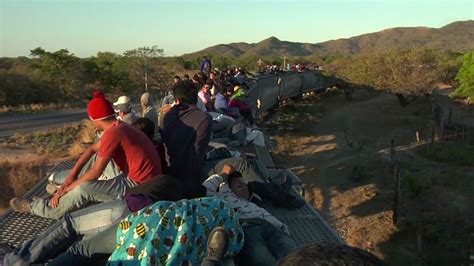 crossing mexico s other border vice video documentaries