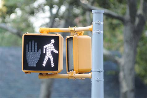 traffic signal   pedestrians  cross   directions