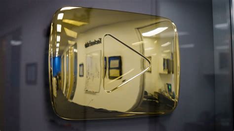 Gold Play Button Unboxing Thanks A Million Youtube