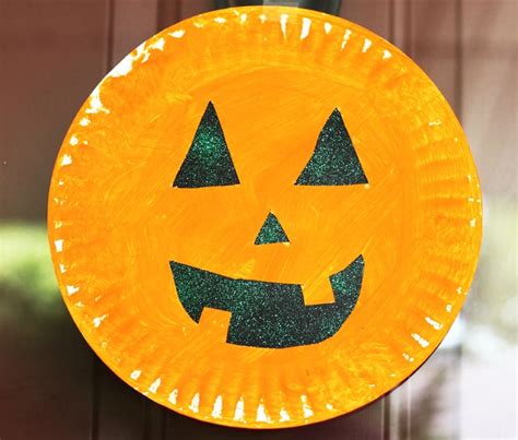 easy halloween crafts  preschoolers thriving home