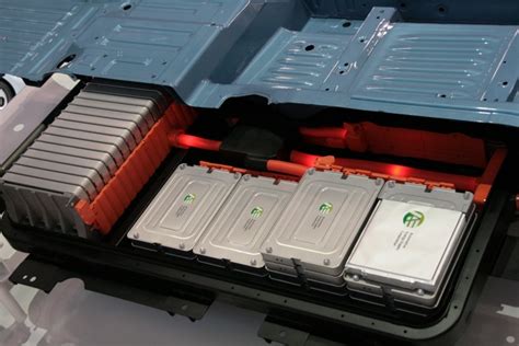 nissan leaf lawsuit  battery replacement  unhappy customers  green optimistic