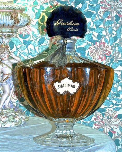 shalimar factice  guerlain paris giant baccarat perfume display