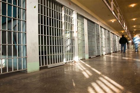 california s prison population drops sharply but overcrowding still