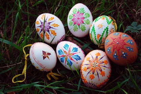 slovak hand painted easter eggs     decorative egg art