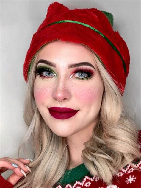 Gorgeous And Trendy Christmas Makeup Looks In 2019 Christmas Elf