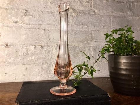 Mid Century Swung Vase Vintage Stretch Vase Small Peach Etsy In 2021