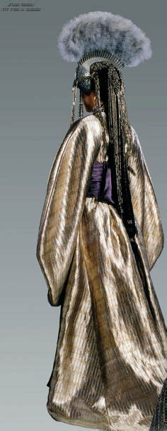 This Dress And Tunic Combo Is Worn By Padme Amidala While