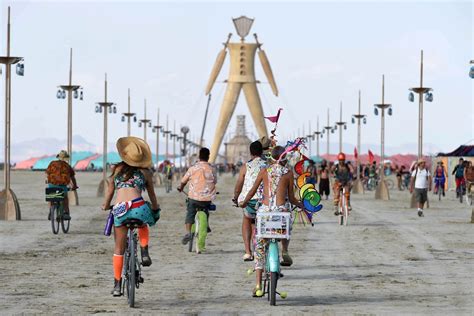woman dies after falling under bus at burning man festival los