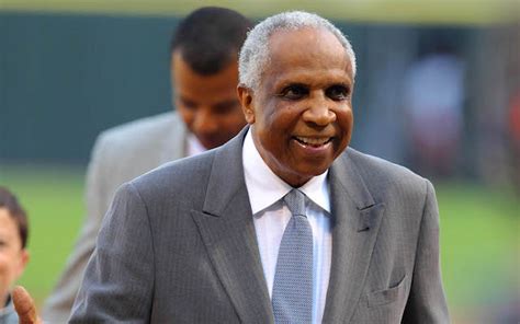 report exec suing mlb selig frank robinson for sex