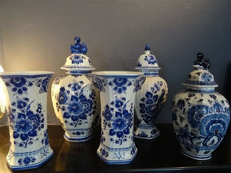 vijf porseleinen delfts blauwe vazen waaronder kaststel catawiki