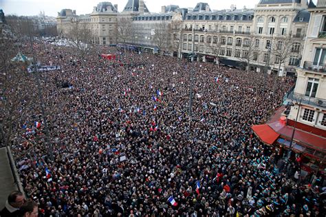 heres  paris looked   million people marched  terror