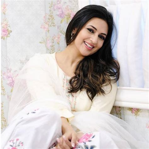Divyanka Tripathi Reveals The Reason Why She Doesnt Share Her Pictures