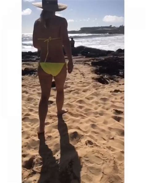 Britney Spears Sexy Bikini Video Fappenist