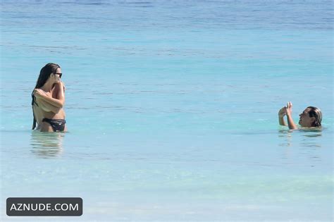 emily ratajkowski topless enjoying the ocean with her friends on
