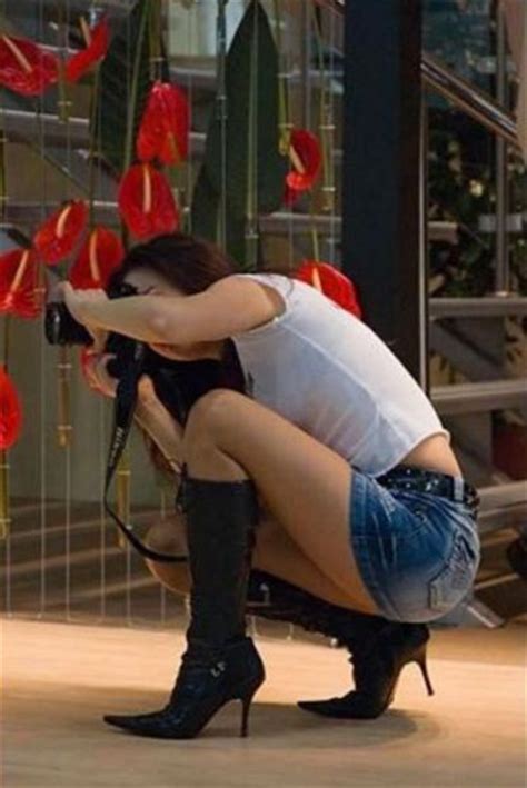 Cute Female Photographers Being Photographed 41 Pics