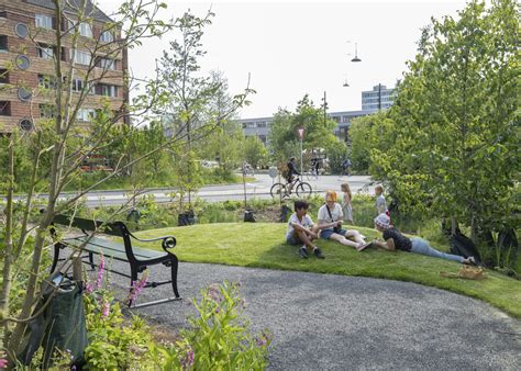 urban green spaces combining goals  sustainability  placemaking