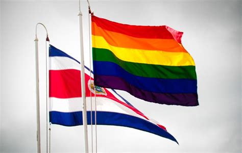 [galería] Bandera Gay Adorna Dependencias Estatales