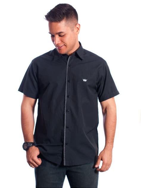 camisa social masculina de tricoline manga curta  detalhe na frente preta