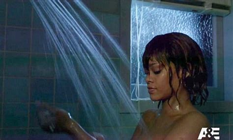 [watch] ‘bates motel shower scene — rihanna survives in show s epic