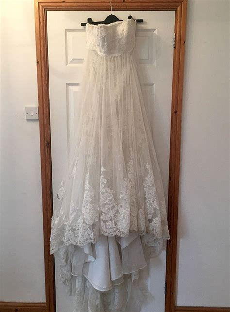 Divorcee Sells Wedding Dress Full Of Shattered Hopes And Dreams On