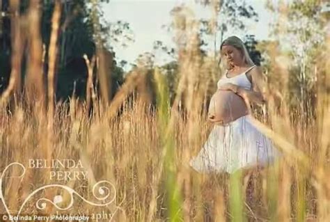 Pregnant Woman Stages Nude Maternity Photoshoot To