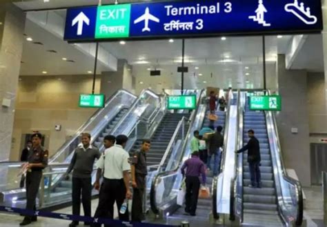 delhi airport  introduces  passenger tracking system newstrack