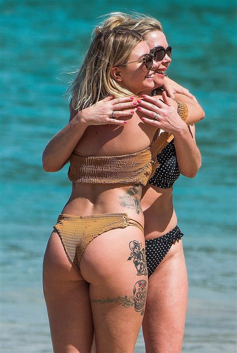 olivia buckland shows off her butt on the beach 22 photos thefappening