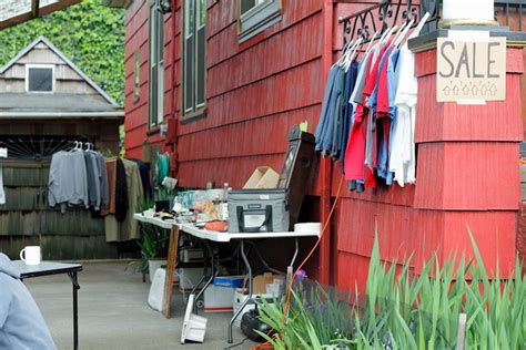garage sale tips pricing items to sell