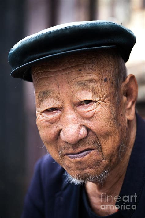 chinese man portrait photograph  matteo colombo pixels