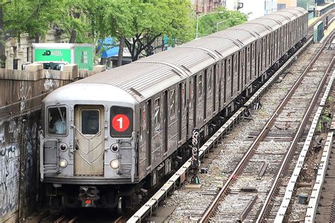 years  complaints mta removes nycs hottest subway car