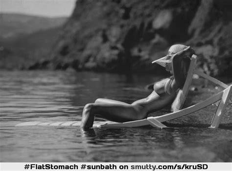 sunbath sunbathing sideprofile nipple boob breast tit sideboob hat