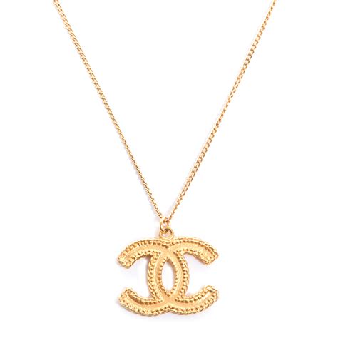 chanel cc necklace gold