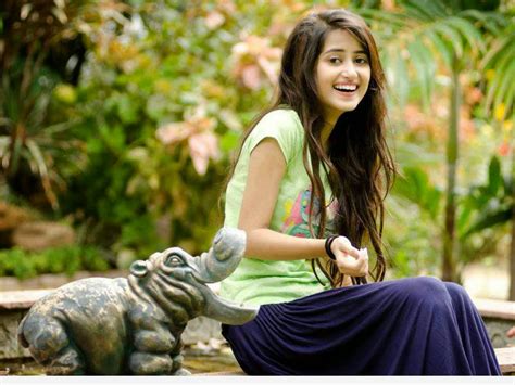 sajal aly not desperate for bollywood pakium pk