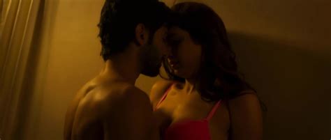 Nude Video Celebs Karishma Tanna Sexy Sunny Leone Sexy Bullets