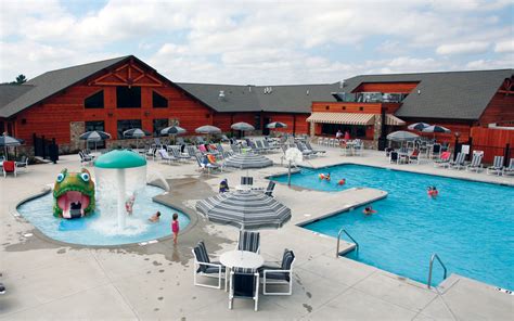stay   top wisconsin dells hotel suites  large rooms spring brook