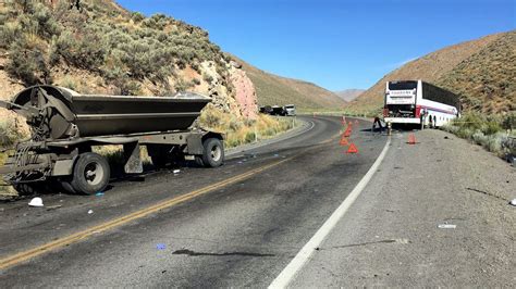 nevada mining   fatal employee bus crash
