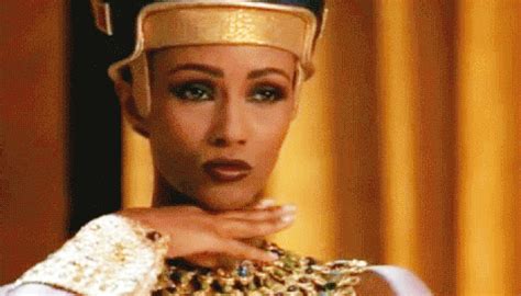 experts in egypt may have found queen nefertiti s tomb blavity