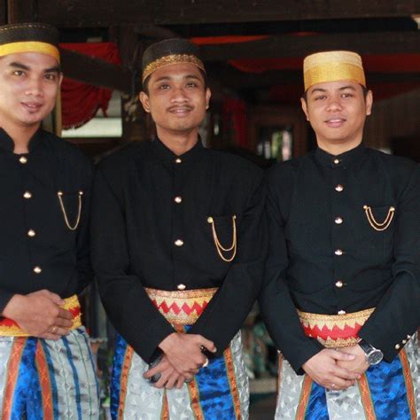 Baju Adat Makassar Ciri Khas Baju Adat Makassar Yang